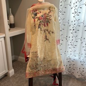 Brand New- 2 piece Indian Pakistani suite